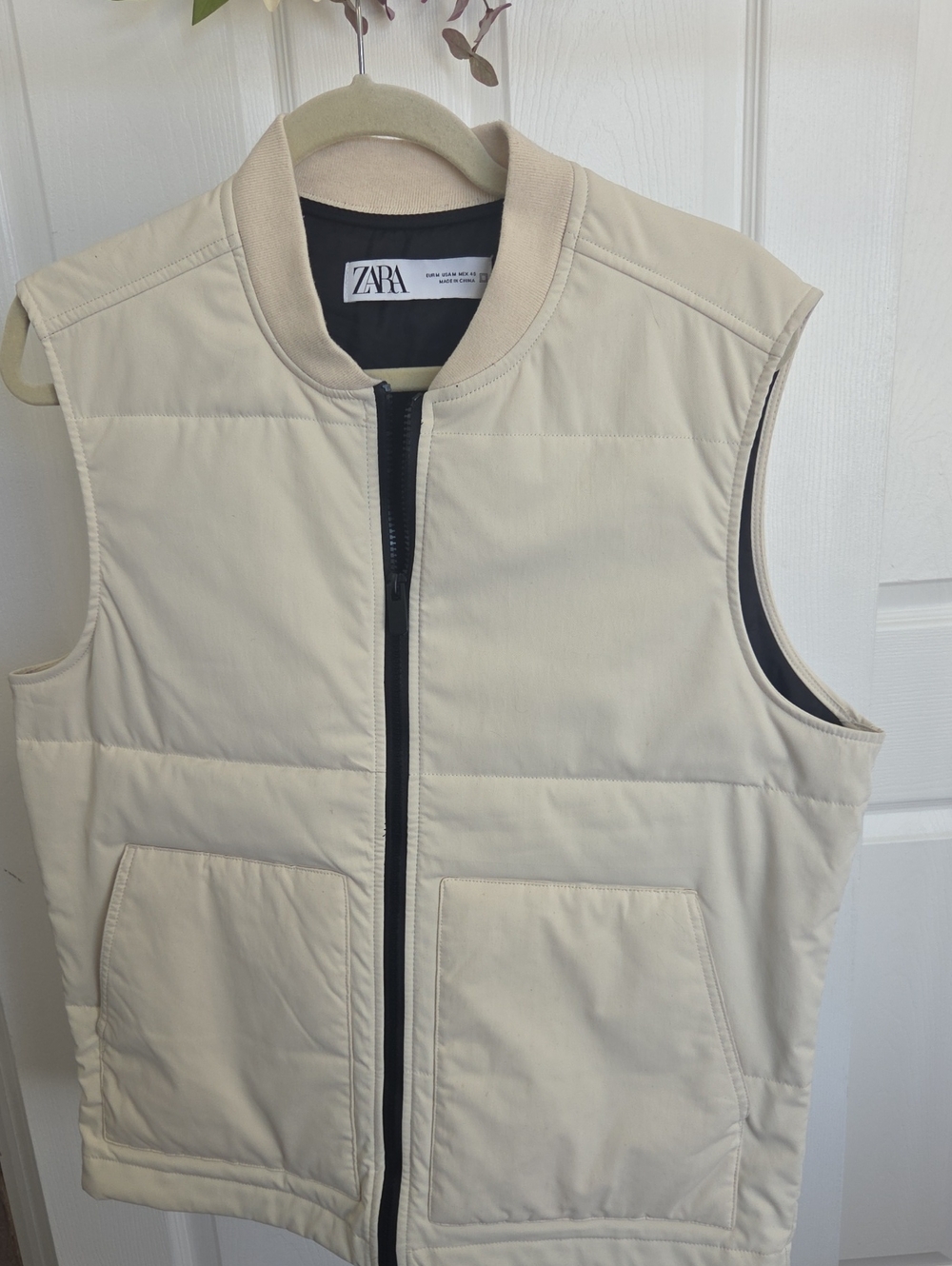 ZARA Cream Quilted Sleeveless Puffer Vest MEDIUM